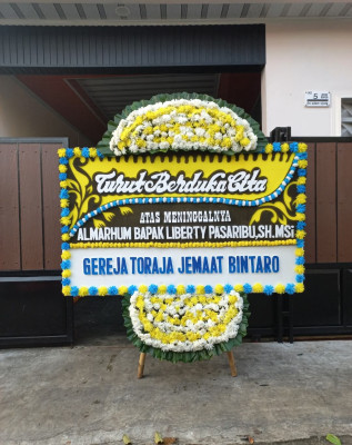 Papan Bunga Duka di Manduamas